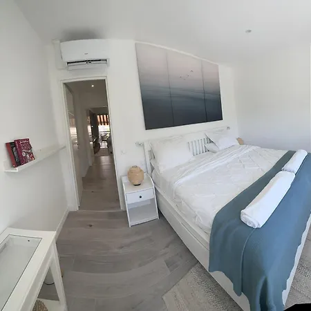 Luxurious 3bedroom 2 Bath 110 M Adjoining Martinez Beachfront