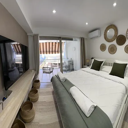 Luxueux 110m Colle Au Prestigieux Le Martinez Appartamento *