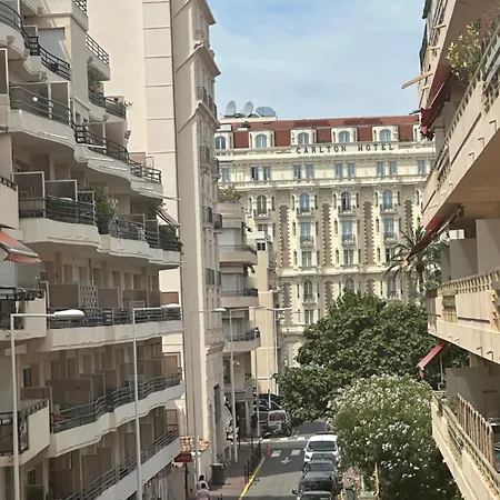 Luxueux 110m Colle Au Prestigieux Le Martinez 아파트 칸느